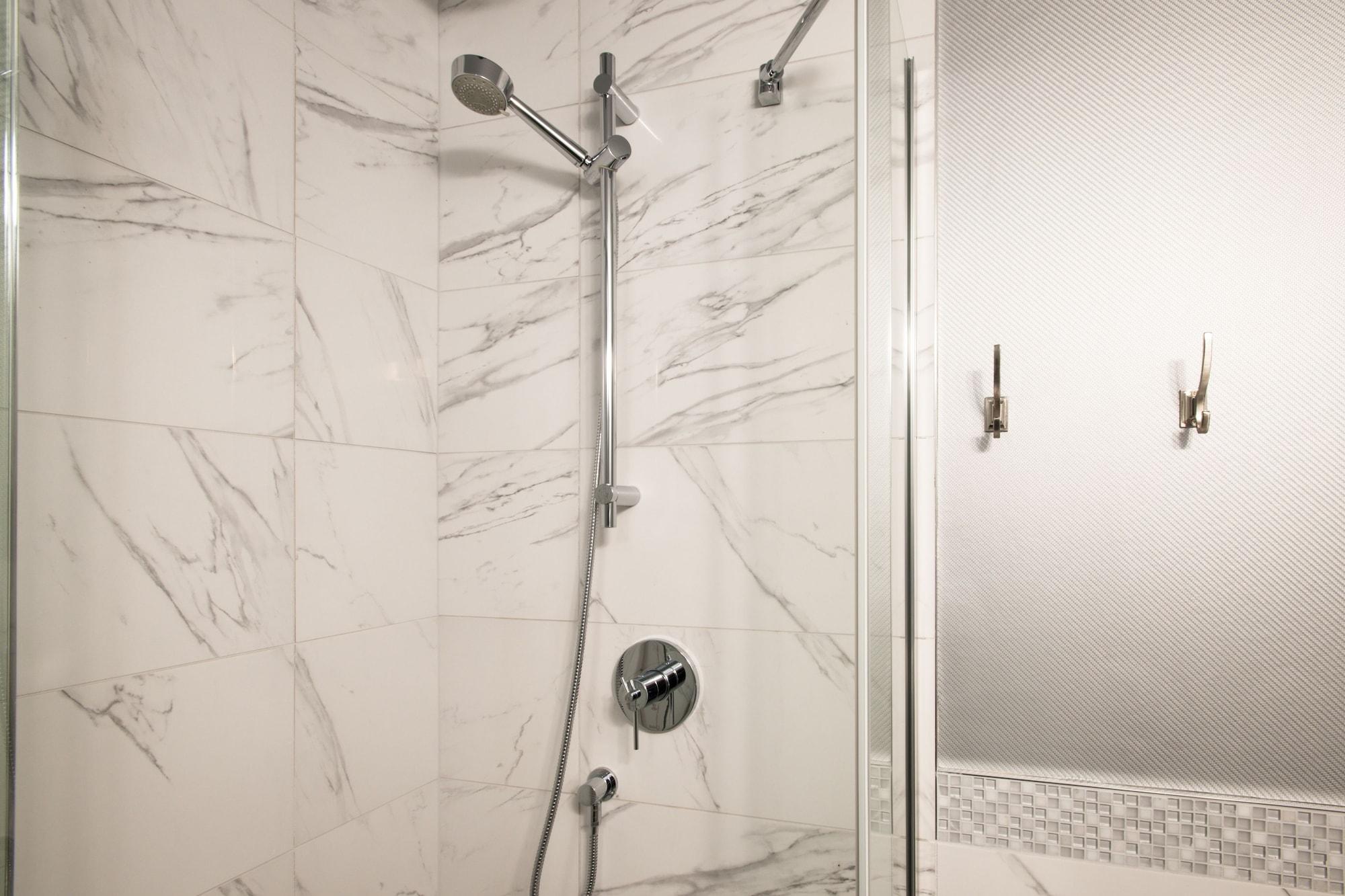 Le Chabrol Hotel & Suites Montreal Luaran gambar