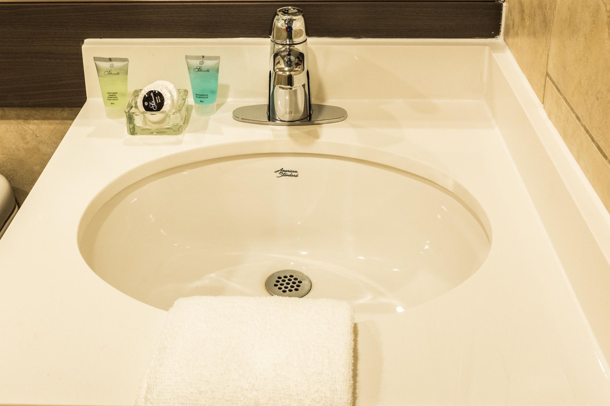 Le Chabrol Hotel & Suites Montreal Luaran gambar
