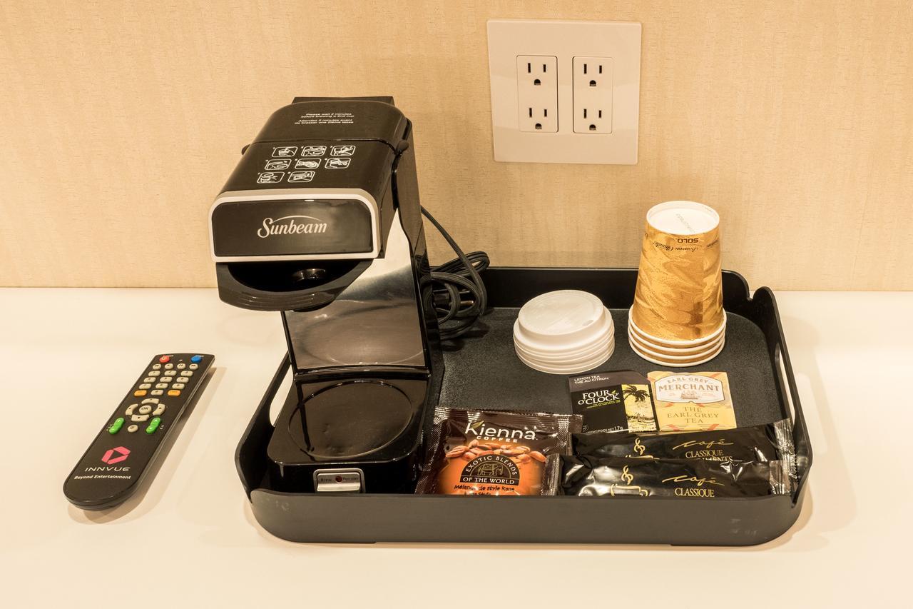 Le Chabrol Hotel & Suites Montreal Luaran gambar